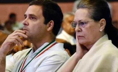 തെരഞ്ഞെടുപ്പിലെ കനത്ത പരാജയത്തെത്തുടർന്ന്  ഉത്തര്‍പ്രദേശിലെ മുഴുവന്‍ ജില്ലാ കമ്മിറ്റികളും പിരിച്ചു വിട്ട് കോണ്‍ഗ്രസ് :