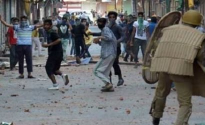 ജമ്മുകാശ്മീരില് സൈന്യത്തിനു നേരെ കല്ലെറിഞ്ഞ കേസ്; പ്രതികളെ എന്ഐഎ കസ്റ്റഡിയില് വിട്ടു: