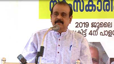 കലാലയങ്ങളെ ബാധിച്ചിരിക്കുന്ന ക്യാന്‍സറിന്റെ സൂചനയാണ് യൂണിവേഴ്‌സിറ്റി കോളേജിലെ സംഭവം; പിണറായി വിജയന്‍ കണ്ണടച്ച് ഇരുട്ടാക്കുകയാണെന്ന് ടി.പി സെന്‍കുമാര്‍: