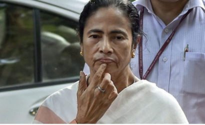 ബംഗാളിൽ മമതയ്ക്ക് തിരിച്ചടി: പൗരത്വ നിയമത്തെ  പിന്തുണച്ച് തൃണമൂൽ  എം.എല്‍.എ. ബിജെപിയിലേക്ക്, മന്ത്രിയുള്‍പ്പടെ നിരവധി പേര്‍ ബിജെപിയിലെത്താൻ സാധ്യത.