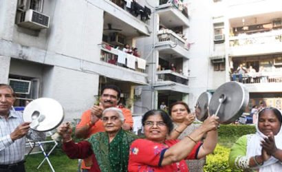 കയ്യടിച്ചും, മണി മുഴക്കിയും, ശംഖൂതിയും, ആരോഗ്യ പ്രവർത്തകരെ അഭിനന്ദിച്ച് രാജ്യം: പ്രധാനമന്ത്രിയുടെ ആഹ്വാനം ചരിത്രസംഭവമായി: