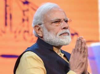 ബന്ധുവിന്റെ സംസ്ക്കാര ചടങ്ങുകള് ആള്ക്കൂട്ടമില്ലാതെ നടത്തി ഒമര് അബ്ദുള്ള ; തീരുമാനം അഭിനന്ദനാര്ഹമെന്ന് പ്രധാനമന്ത്രി: