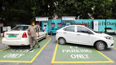E-vehicle charging stations every 40-60 km, 40,000 km of highway coverage: NHAI’s 2023 target