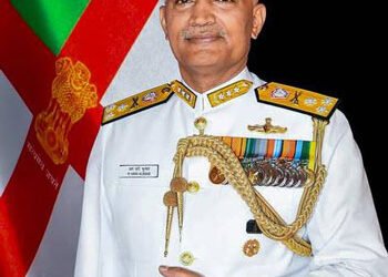 മലയാളികൾക്കാകെ അഭിമാനം; തിരുവനന്തപുരം സ്വദേശിയായ.. വൈസ് അഡ്മിറൽ  ആർ ഹരികുമാർ പുതിയ നാവിക സേനാമേധാവി: