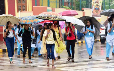 കനത്ത മഴയെ തുടർന്ന് എട്ട് ജില്ലകളിലെ വിദ്യാഭ്യാസ സ്ഥാപനങ്ങൾക്ക് ഇന്ന് അവധി: