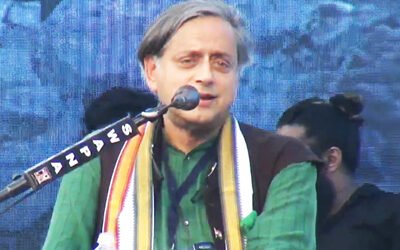 ശശി തരൂരിനെ എഐപിസി ചെയർമാൻ സ്ഥാനത്ത് നിന്ന് മാറ്റി: